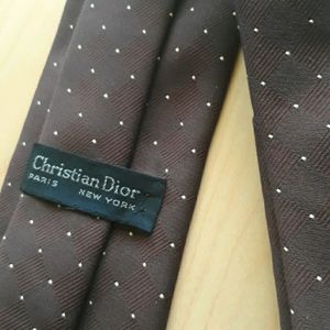 Christian Dior Men's Luxury Dotted Silk Tie